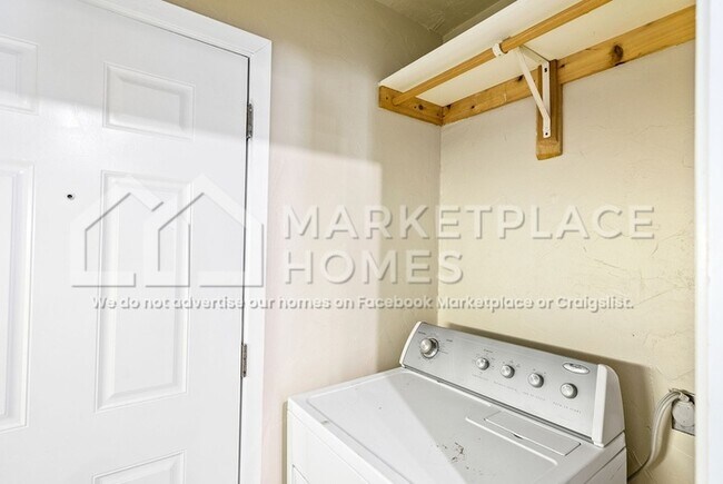 Building Photo - 8500 Caspian Dr