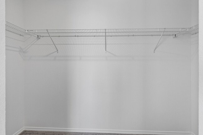 Building Photo - Lease special, save $900.00 if you sign an...