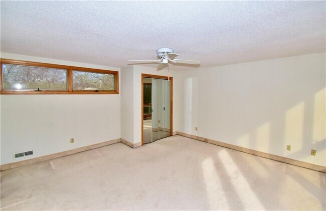 Building Photo - 10 Joanth Terrace