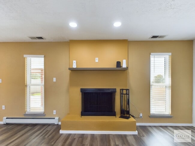 Building Photo - Beautifully Remodeled single Level Home Available Now