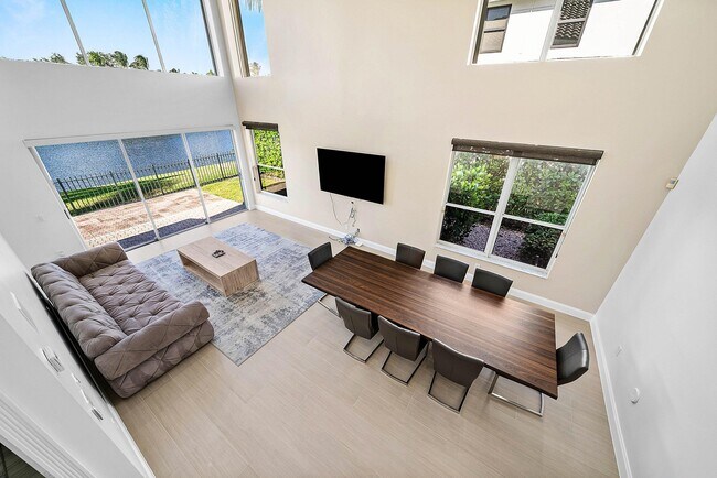 Building Photo - 5855 NW 42nd Way