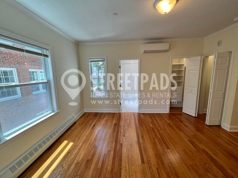 Building Photo - 1 Langdon Sq