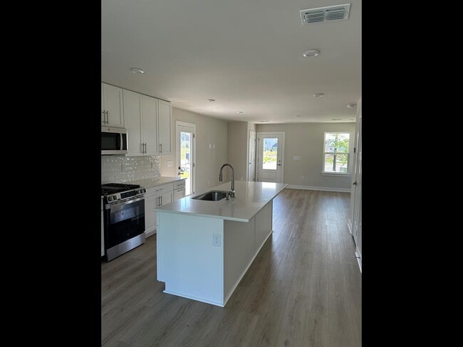 Building Photo - 2733 Rowyn St