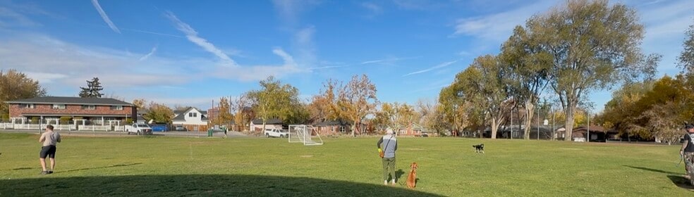 Building Photo - 1240 Plumas St