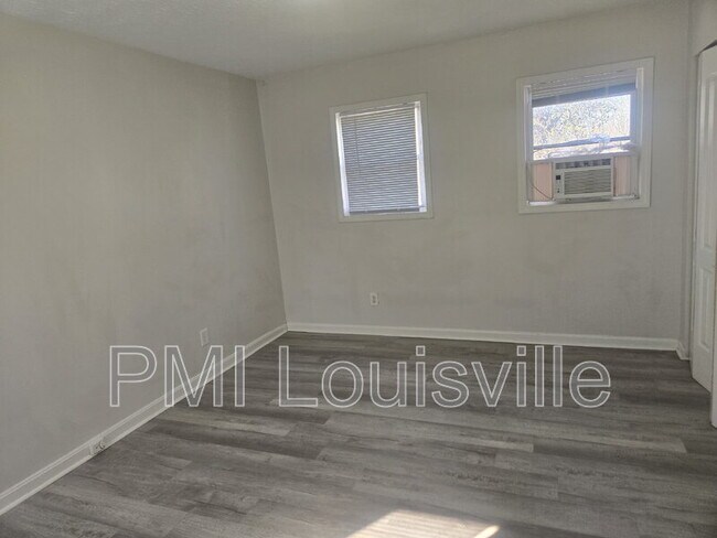 Building Photo - 616 N 28th St