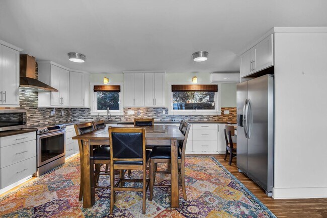 Building Photo - 1276 S Nahale Pl