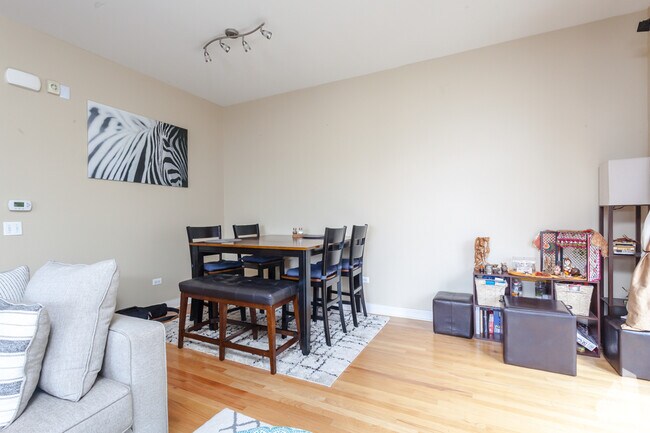 Building Photo - 648 W 16th St