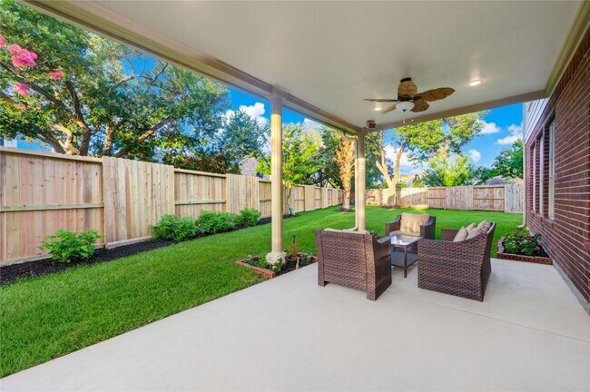Building Photo - 3211 Hickory Grove Ln