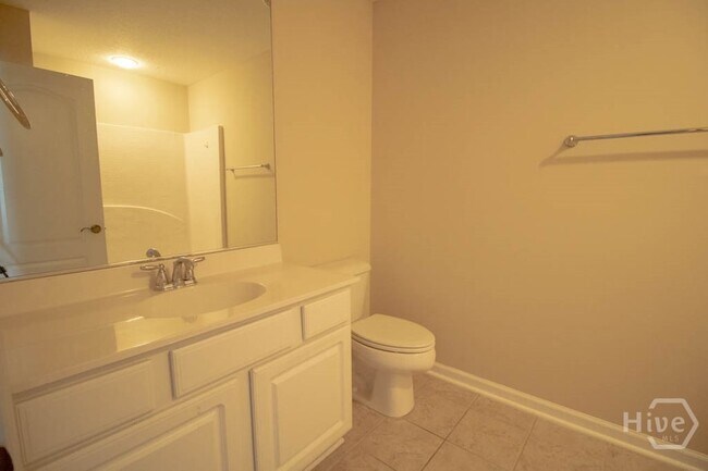 Building Photo - 127 Ventura Pl