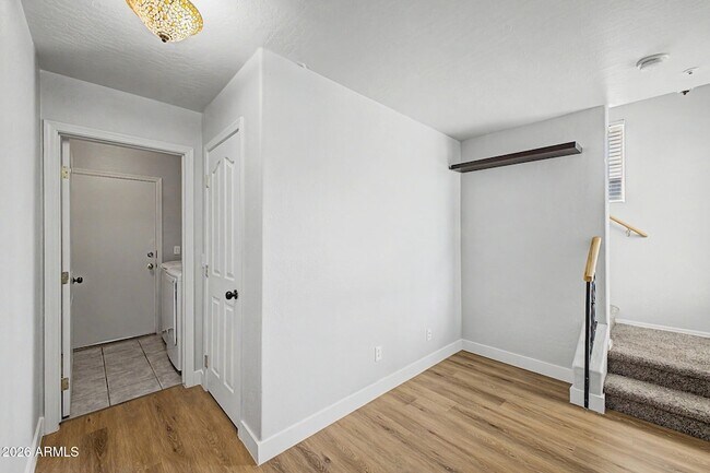 Building Photo - 418 N Mahogany Ct