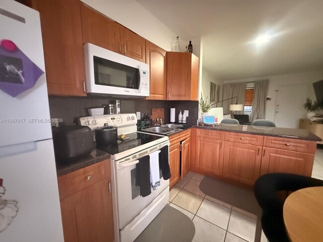 Building Photo - 5300 W 21st Ct