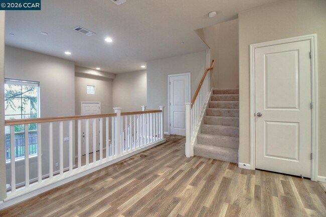 Building Photo - 2066 Mendocino Lane