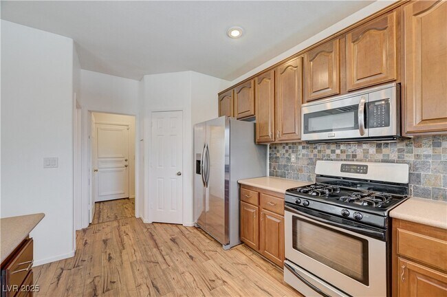 Building Photo - 5033 Apache Valley Ave