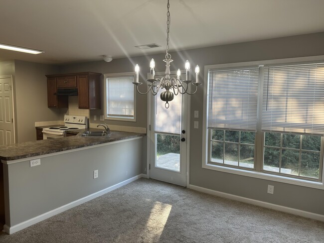 Building Photo - 2512 Rockaway Pl