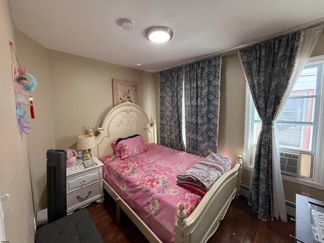 Building Photo - 29 N Texas Ave