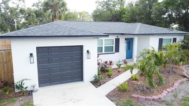 Building Photo - 3054 Adrian Ave