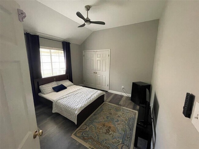 Building Photo - 3023 Bent Tree Loop