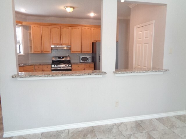 Building Photo - 21722 Tophill Dr