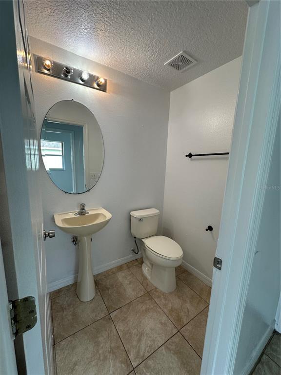 Building Photo - 747 Pelican Ct