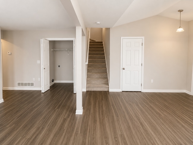 Building Photo - 2420 Walden Ln