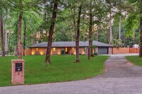 Building Photo - 9 Wind River Ct
