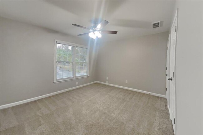 Building Photo - 4570 Thicket Trail