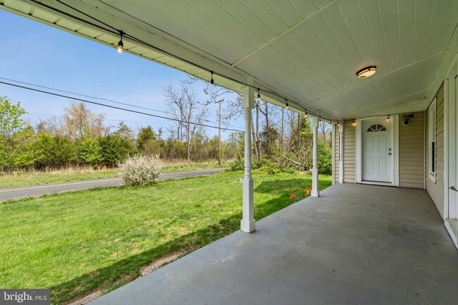 Building Photo - Experience the perfect blend of peaceful country charm and modern comfort in this beautifully ref...