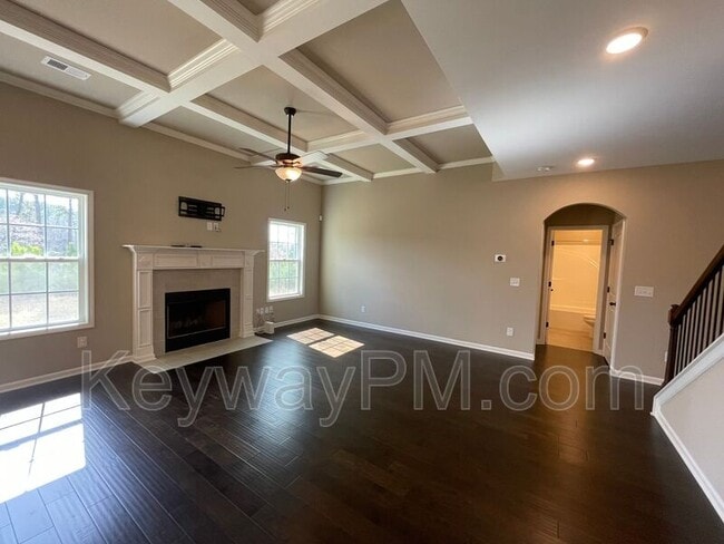 Building Photo - 2322 Sheridan Dr