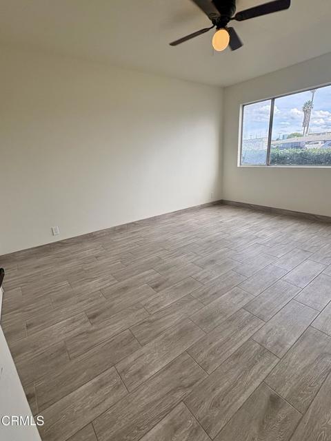 Building Photo - 1951 N Ventura Rd