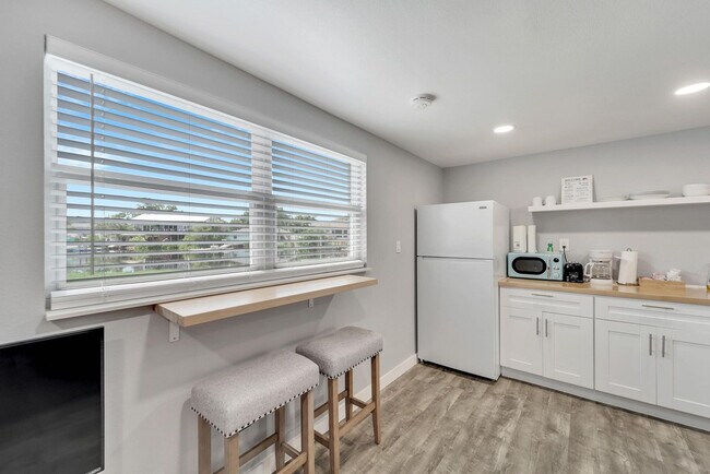 Building Photo - 8820 Rocky Creek Dr