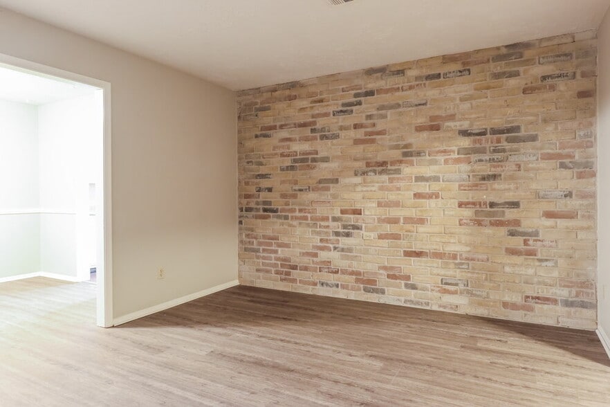 Building Photo - 4322 Enchantedgate Dr
