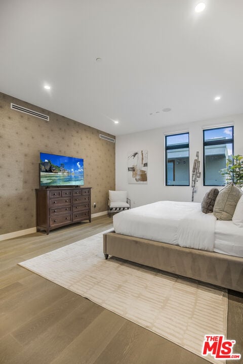 Building Photo - 10563 Ashton Ave