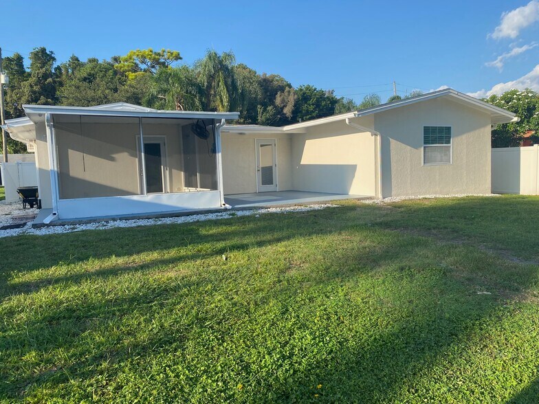 Building Photo - 52 Cypress Dr