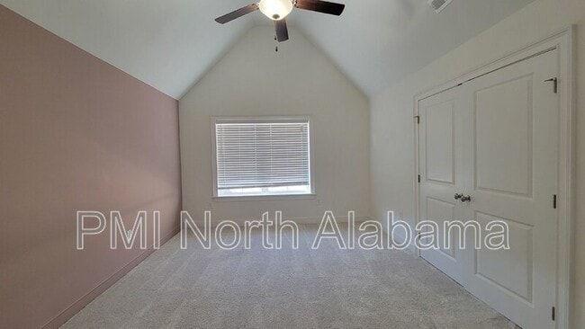 Building Photo - 130 Creekmound Dr