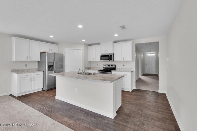 Building Photo - 1983 Pebble Point Dr