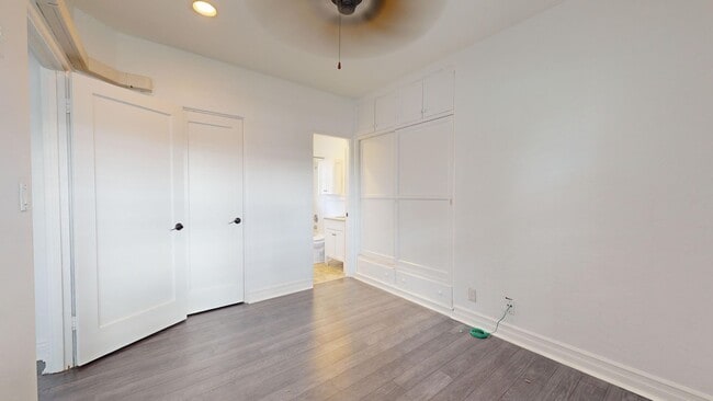 Building Photo - One Bedroom Available for Long Term Rent a...