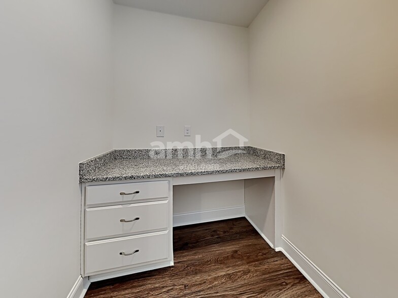 Building Photo - 408 Cartess Rd