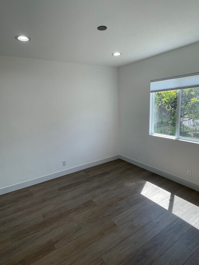 Building Photo - 12611 Barbara Ann St