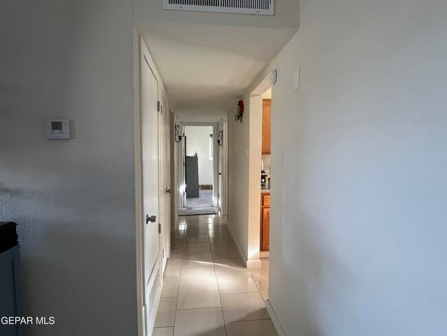 Building Photo - 9333 Raleigh Dr