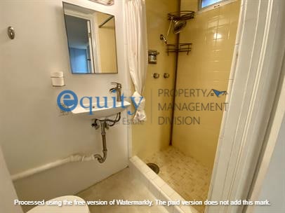 Building Photo - 1366 Glenmare St