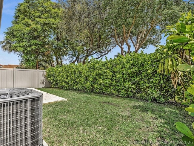 Building Photo - 21578 Altamira Ave