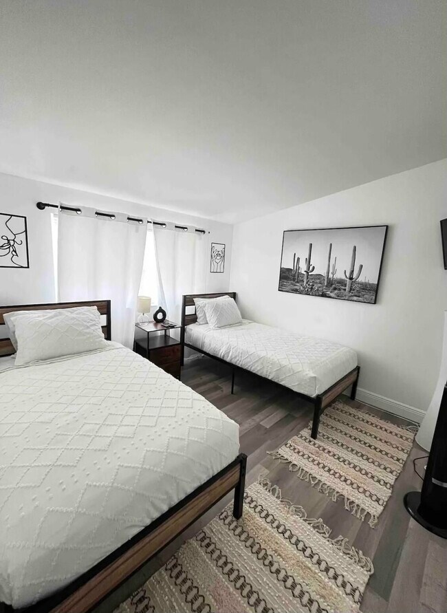 Building Photo - 3603 Townhouse Ct