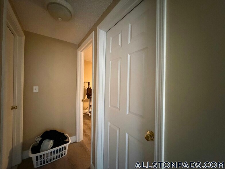 Building Photo - 15 N Beacon St