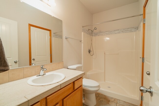 Building Photo - 8451 SE 78th Pl