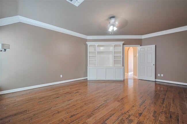 Building Photo - 2310 Sand Ct