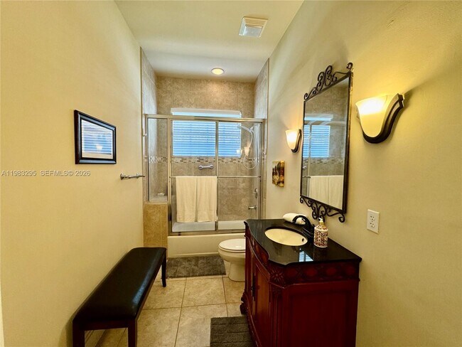 Building Photo - 1740 Ludlow Rd