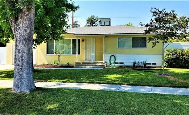 Primary Photo - 4765 Sunnyside Dr