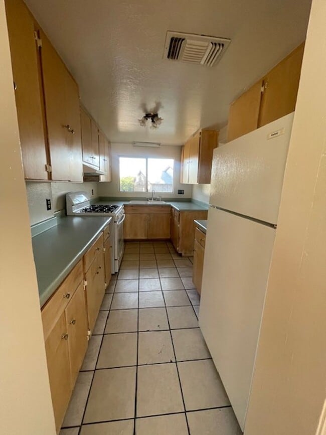 Building Photo - Reduced Adorable 3 Bedroom 2 Bath In Upper...