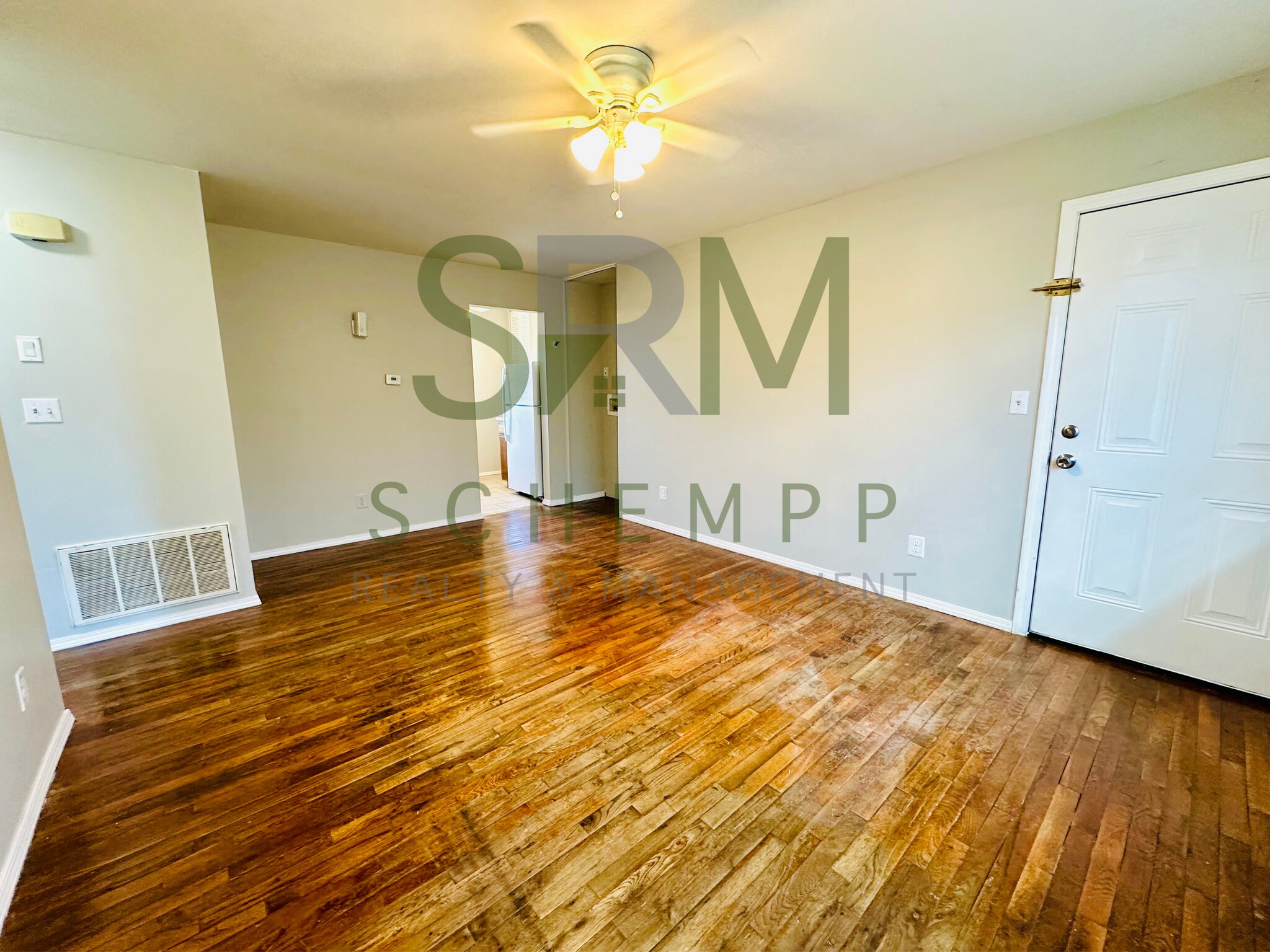 Building Photo - 4700 Walnut Grove Ave