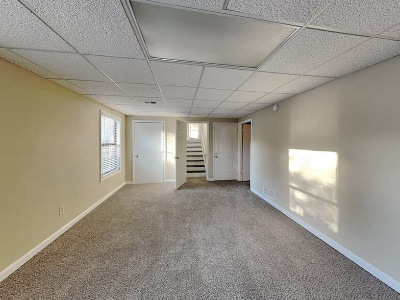 Building Photo - 2086 Arrowhead Trail